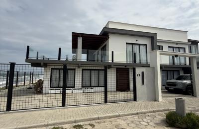 Sobrado Pé na Areia Balneário Barra do Sul