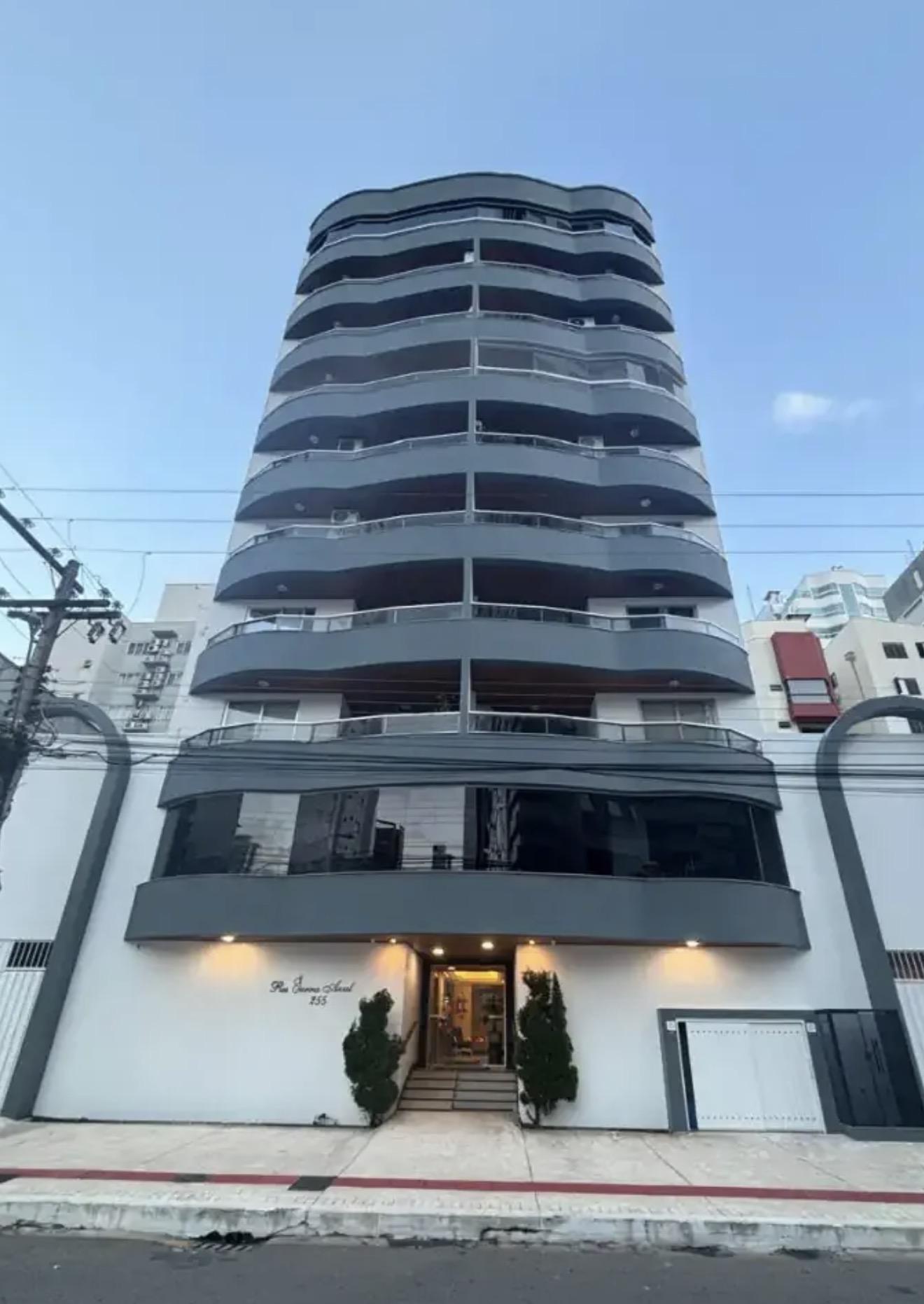 Apto no Edifício Serra Azul